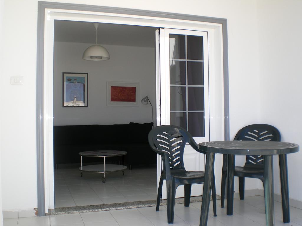 Los Panelos B1 Puerto del Carmen  Bilik gambar