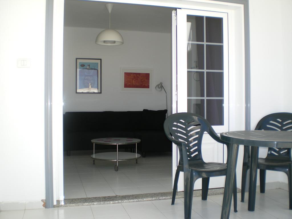 Los Panelos B1 Puerto del Carmen  Bilik gambar